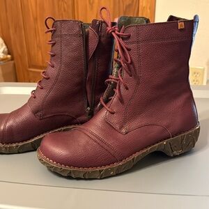 El Naturalista burgundy boots